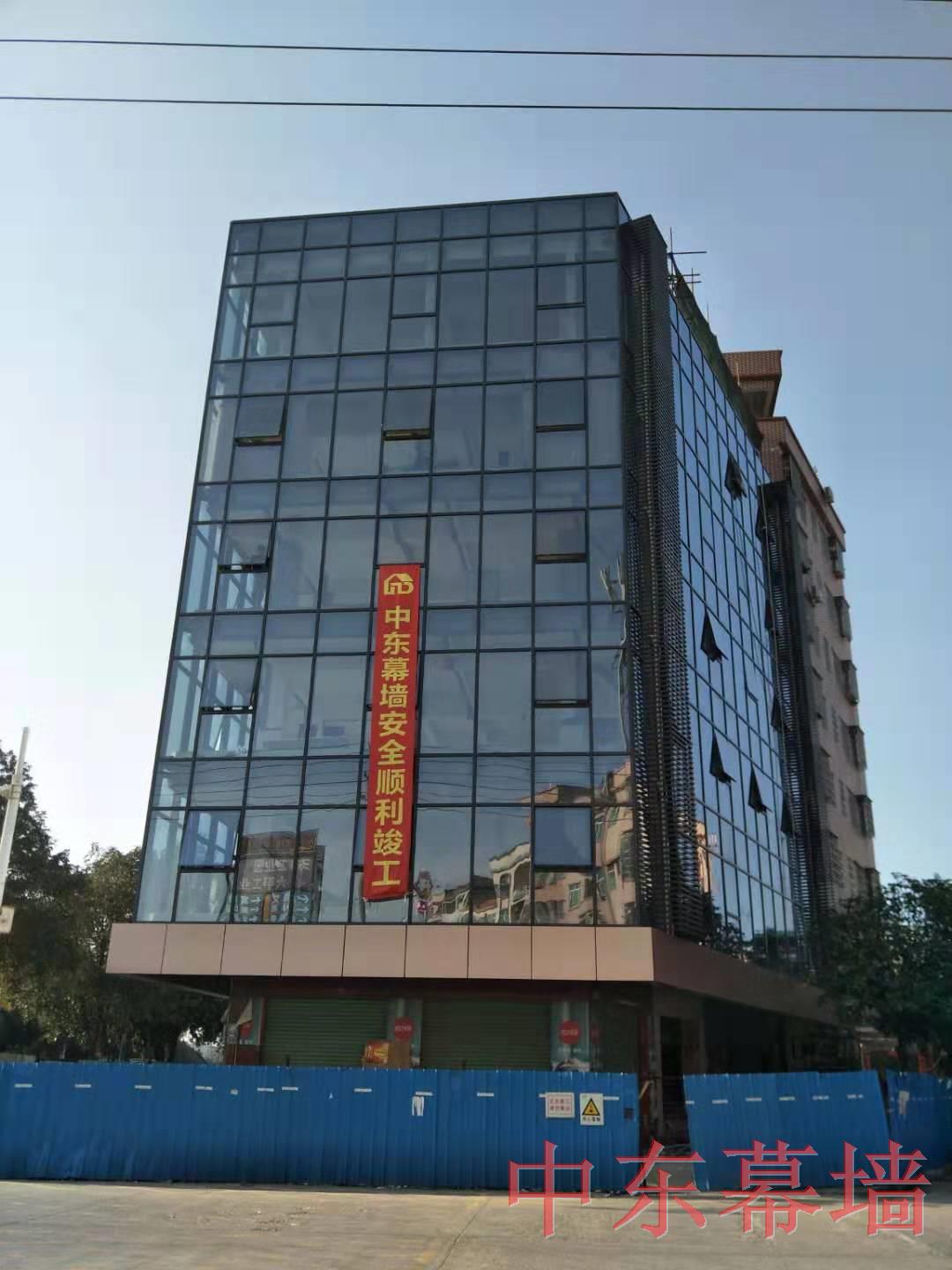 玻璃幕墻設計完美展現(xiàn)，是因為他們考慮周詳【中東幕墻】