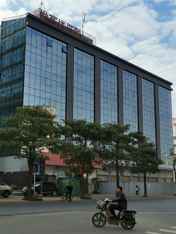 玻璃幕墻施工工藝標(biāo)準(zhǔn)流程簡介，中東幕墻為您解答！